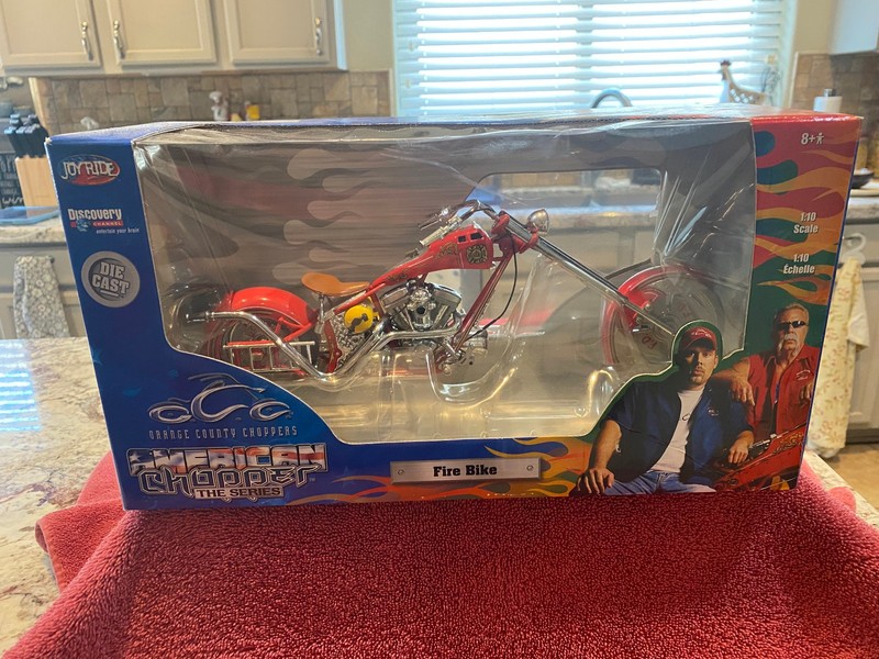 Joyride OCC American Chopper  1:18 Scale Model Fire Bike NOS