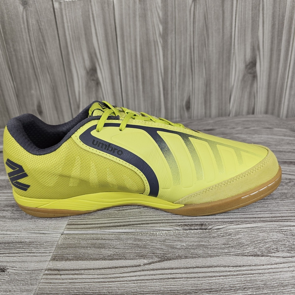 Umbro Sala Z Pro Indoor Futsal Soccer Shoes - Men