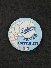 1981  Baseball button Dodgers Fever  ( VG to EX )