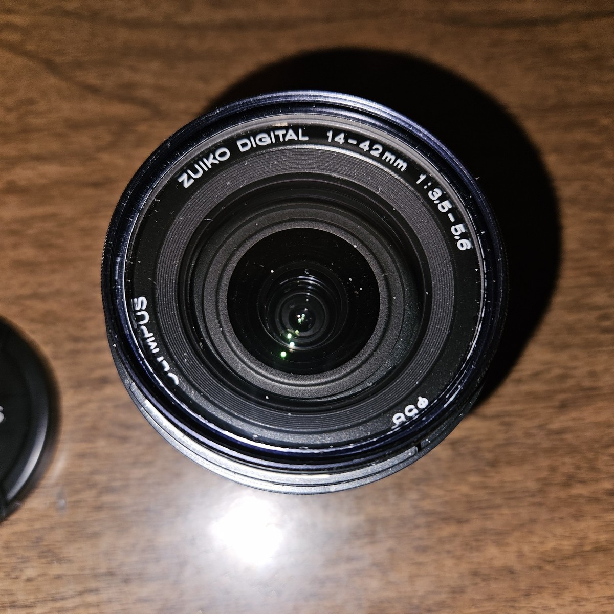 Olympus M.Zuiko Digital 14-42mm f/3.5-5.6 II R Lens (Black) Sunpak