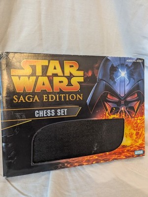 STAR WARS CHESS SET - SAGA EDITION