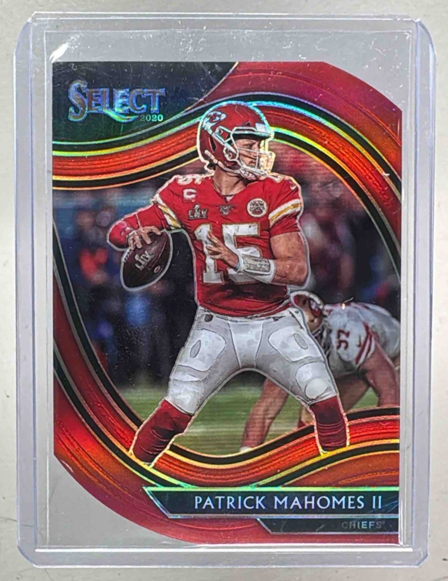 Patrick Mahomes II 2020 Panini Select #302 Red Prizm Die Cut Field Level