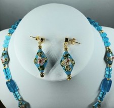 Collie und Ohrringe Set aus blauen Kristallen...