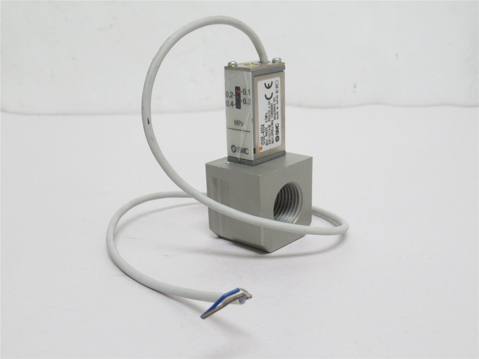 242547 New-No Box; SMC IS10E-4004 Pressure Switch 0.7MPa; 100VAC/DC; 1/2NPT