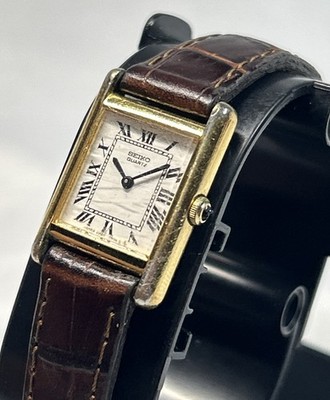 Seiko Woman's Watch 2P20 5289 Gold Tone Roman Dial New battery