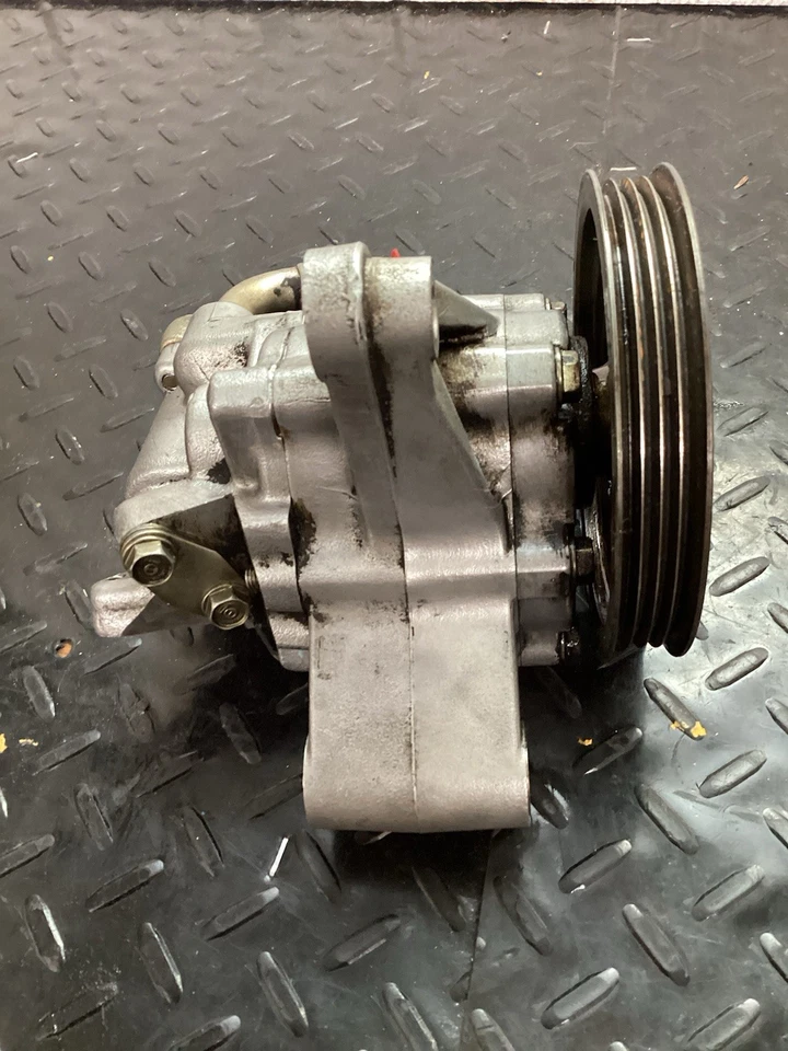 Conjunto de bomba de dirección asistida Honda Accord 1991-1993 OEM 2,2 L Foto 3 de 4