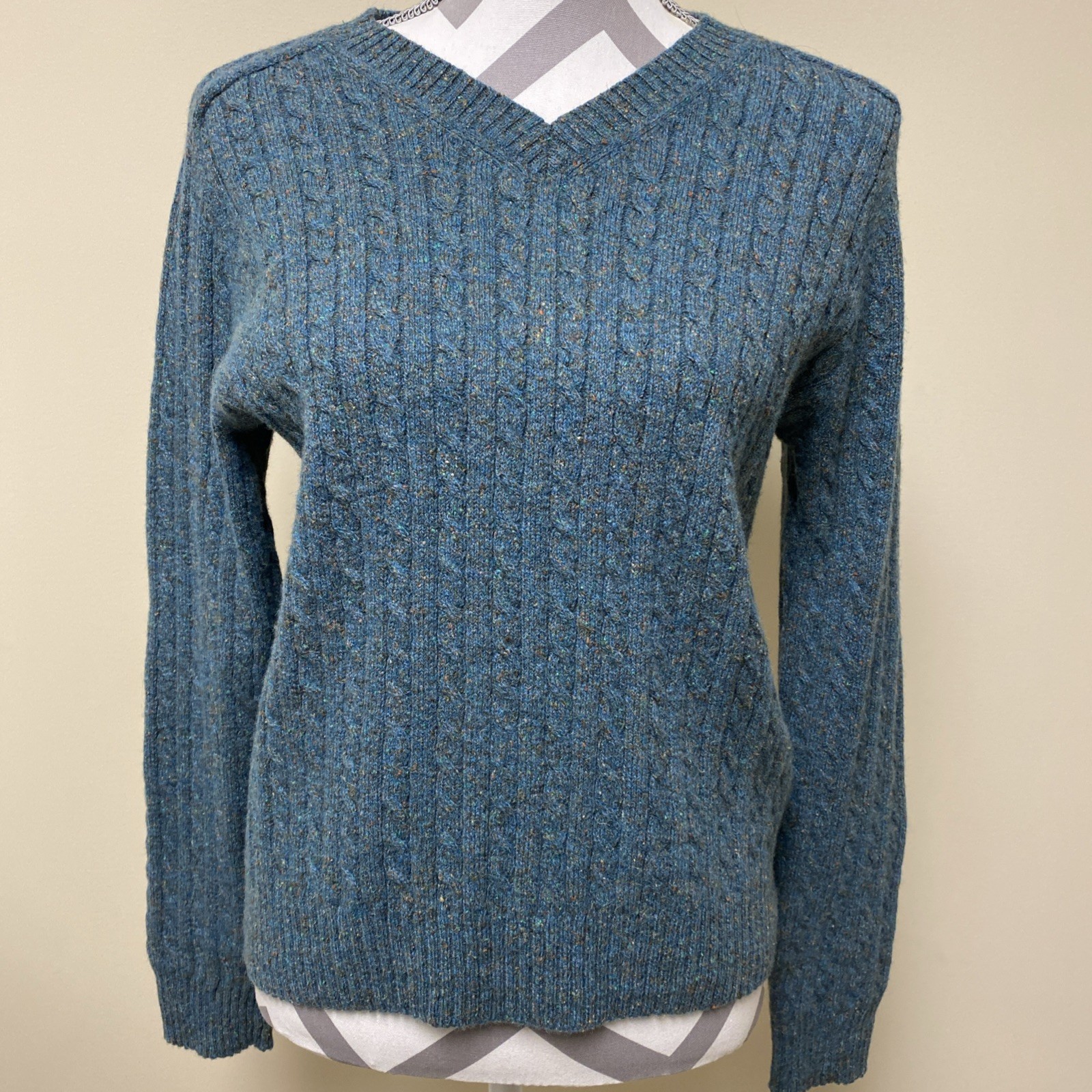 Pendleton V Neck Cable Knit Wool Blend Sweater Gr… - image 1