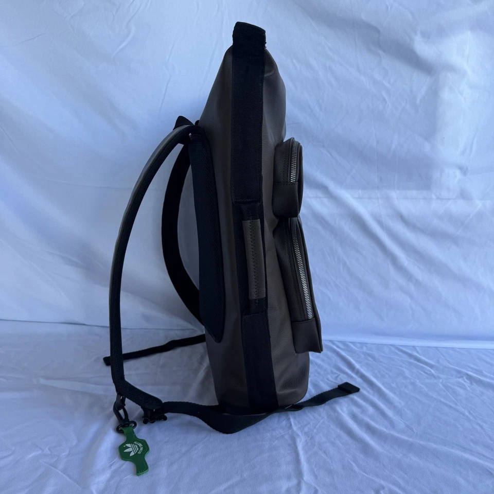 Mochila Adidas Stan Smith Masculina Grande Couro Sintético Marrom Bolsa de Bolsos Trefoil - Imagem 3 de 4