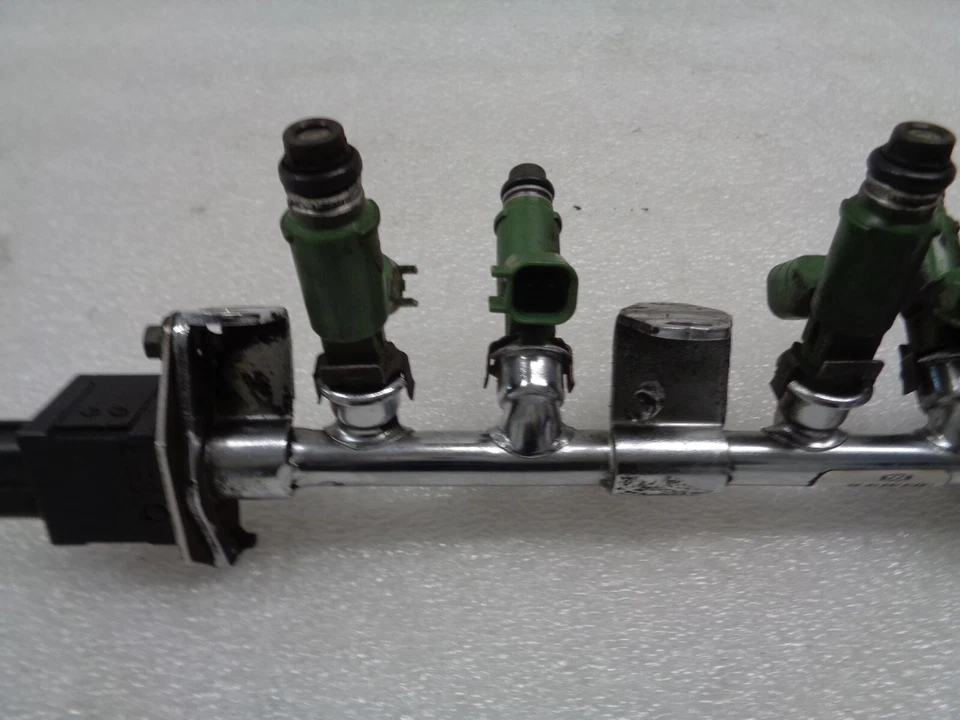 Jaguar S-Type 2003-2005 riel de combustible con inyectores OEM AK2111114 Foto 3 de 4