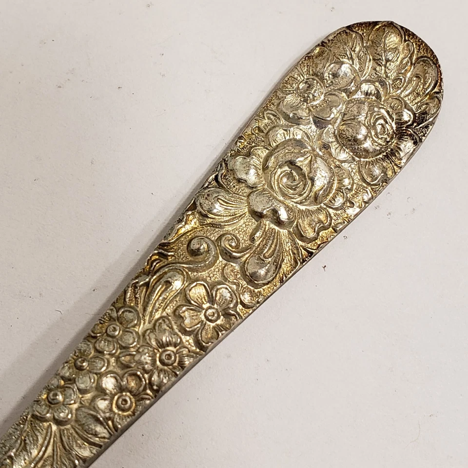 Cucharadita Stieff de plata esterlina repousse sin mono Foto 3 de 4