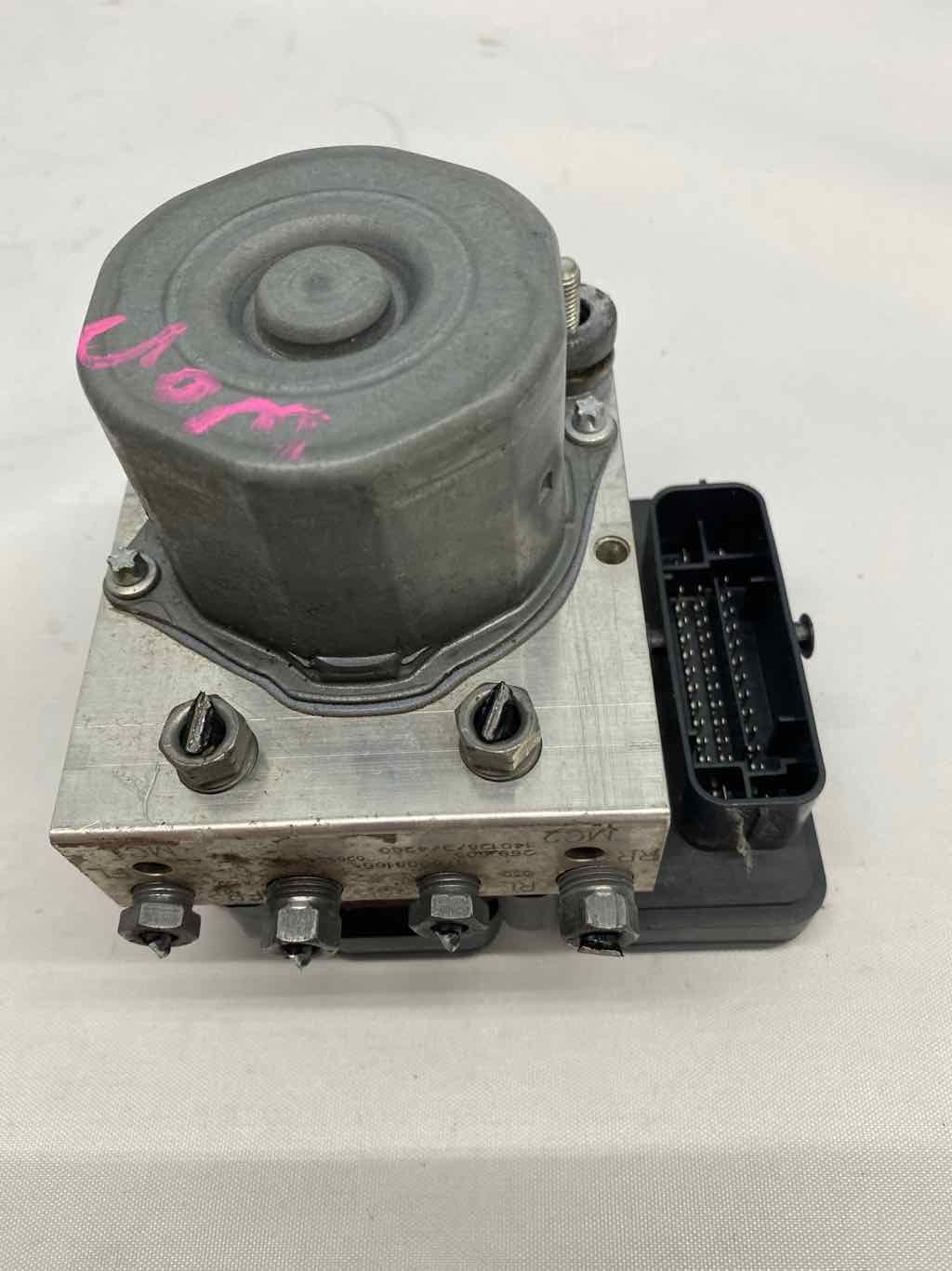 Anti-lock Brake Parts MASERATI GHIBLI 14 32K miles
