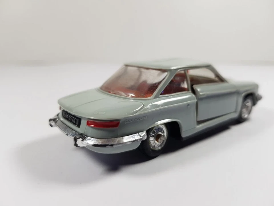 Panhard 24 CT Norev PL 1/43 - Photo 3/4