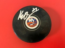 Kyle Okposo ISLANDERS Auto Signed Puck Auto with Cube