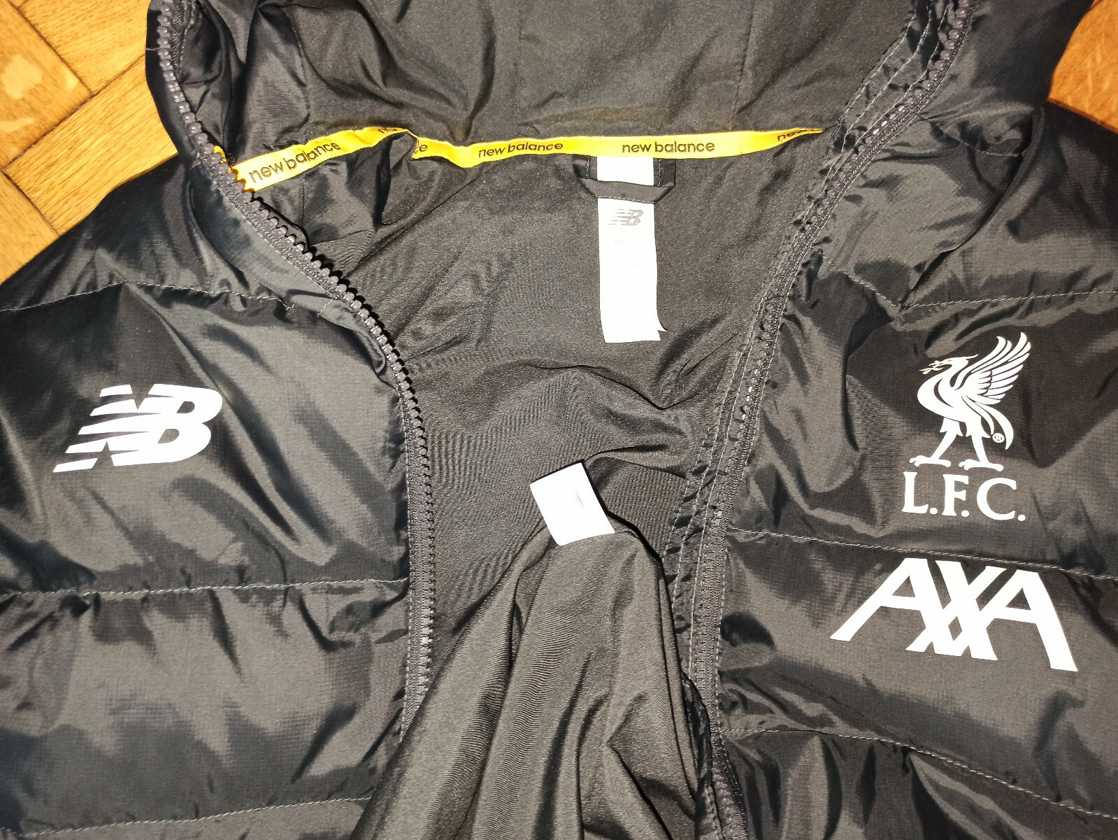 Liverpool Soccer Stadium Jacket LFC New Balance Winter Football Puffa