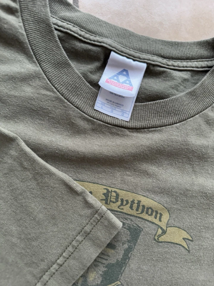 Vintage Monty Python Just A Flesh Wound T-Shirt Green Size Large - Image 3 of 4