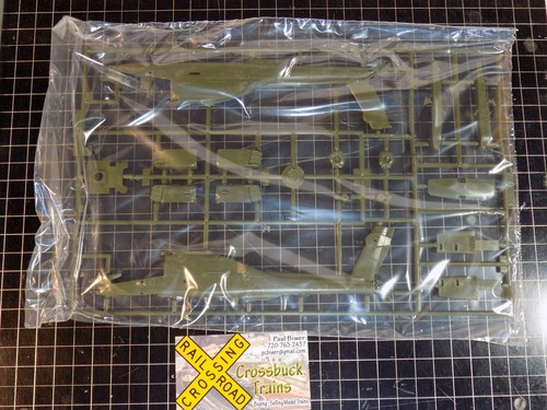 AMT 6708 1:72 AH-64A Apache Elicottero USArmy KIT (M030614) - Foto 4 di 11