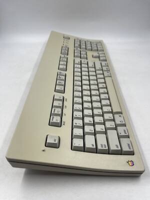 Apple Macintosh Extended Keyboard M0115 Without Cable + ADB Mouse