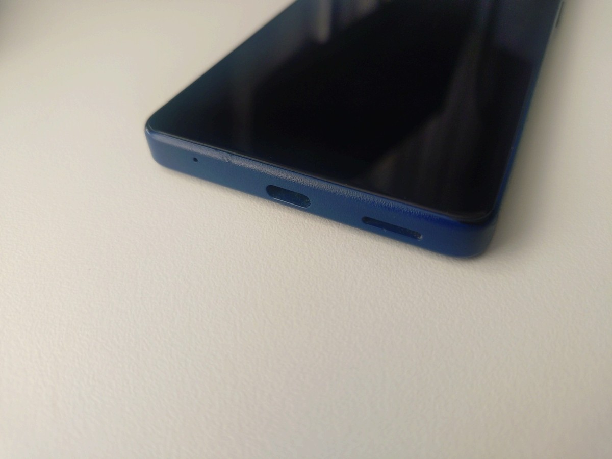 Sony Xperia Ace III SOG08 - 64GB 4GB - SIM Unlocked 5G - Blue