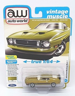Auto World Maßstab 1:64 AW64482 - 1973 Ford Mustang Mach 1 hellgrün gold Poly