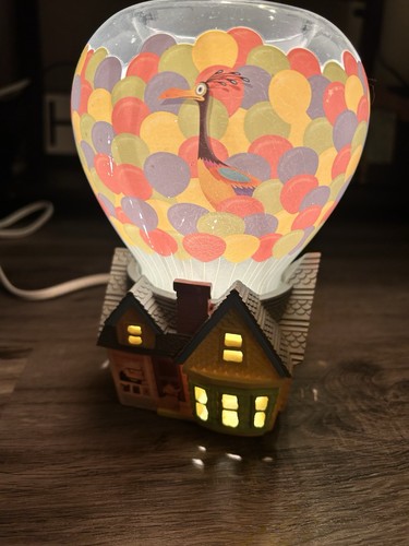 Retired Scentsy Disney Pixar UP Full Size Warmer Balloon House Carl Russel Kevin