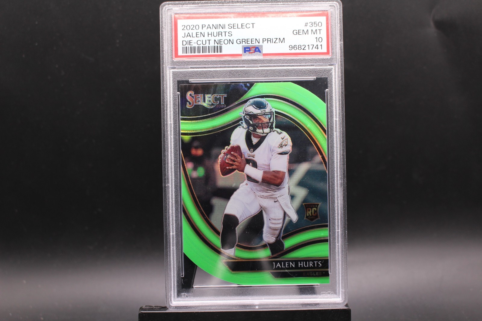 2020 Panini Select Field Level Jalen Hurts #350 Neon Green Prizm Die-Cut PSA 10