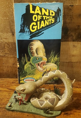 #ad 1968 quot;LAND OF THE GIANTSquot; Irwin Allen Beautiful Orig GIANT SNAKE MODEL KIT B U $127.49