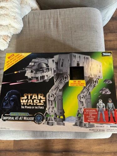Kenner AT-AT Walker Commander­ and Driver Action Figure - 69733