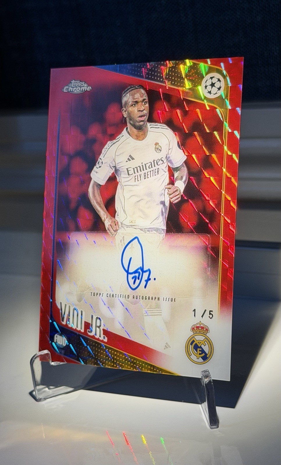 VINICIUS JR RED AUTO 1/5 TOPPS CHROME UEFA REAL MADRID SSP BALLON D’OR view 2