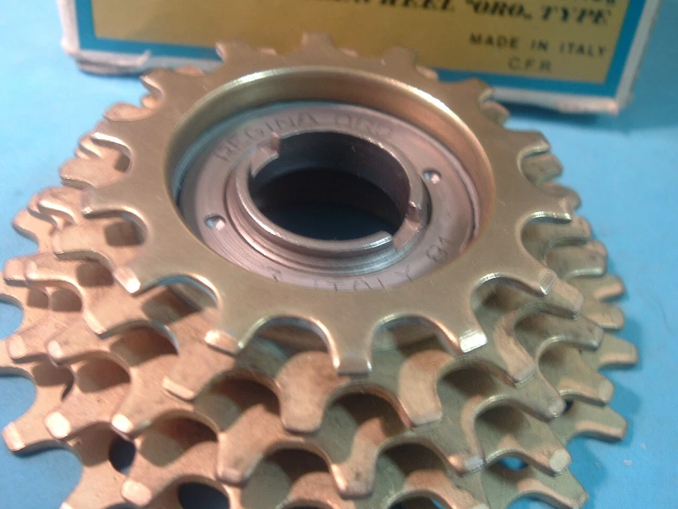 Regina Oro Gold 14T-22T 5-Spd Road Freewheel NEW/NOS Vintage-Italian Thd-NIB '81 - Image 2 of 4