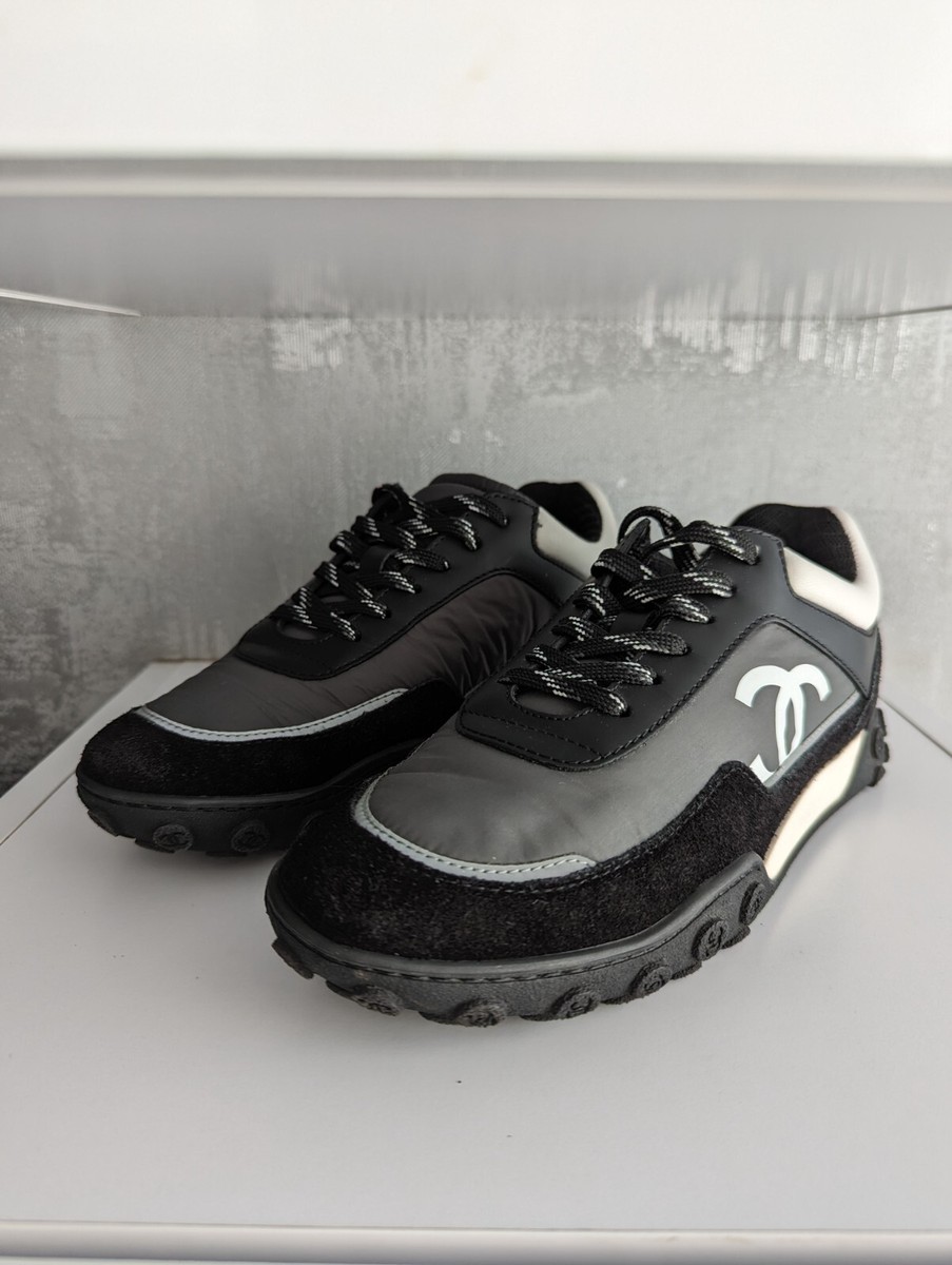CHANEL CC Logo Black Suede Nylon Trainers Sneakers Shoes CHANEL CC Logo Black Suede Nylon Trainers Sneakers Shoes