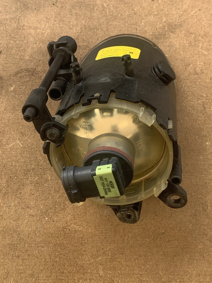 Faro antiniebla delantero pasajero Volvo S40 V50 2005-2007/2008-2010 C70 C30 30698628 Foto 4 de 4