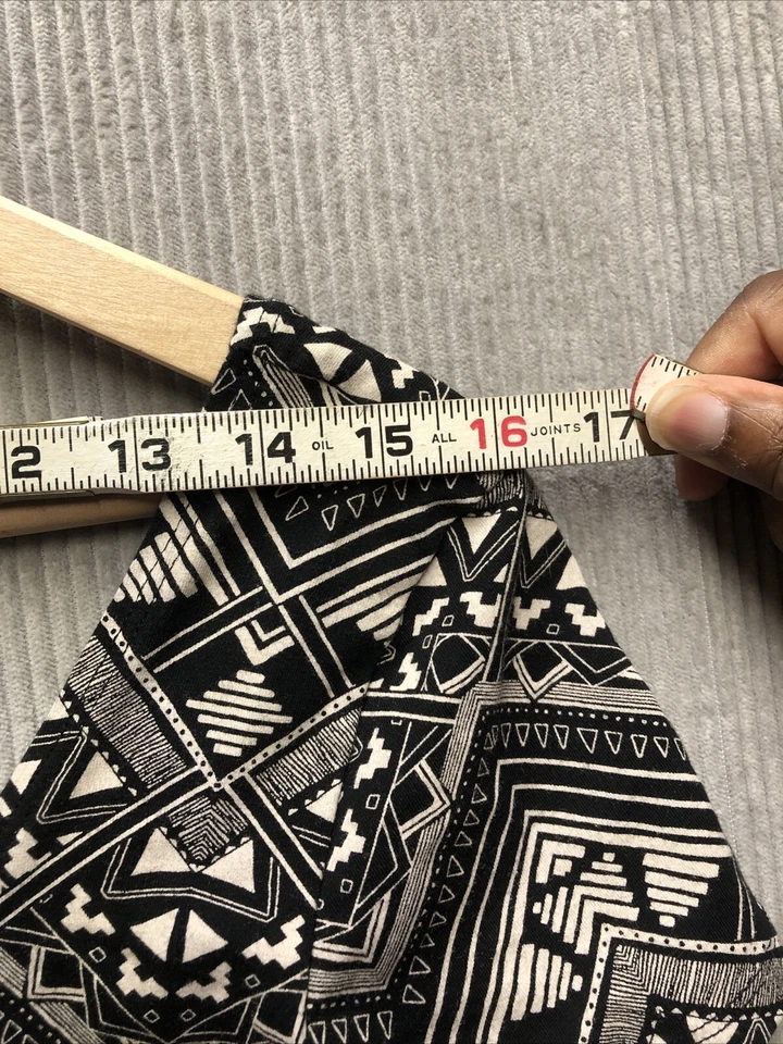 Top deportivo Victoria Secret rosa corto XS negro crema estampado geométrico Foto 4 de 4