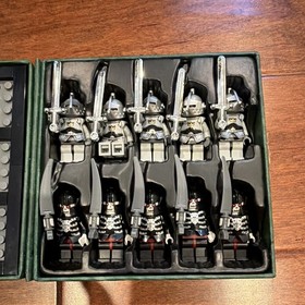 LEGO Medieval Tic Tac Toe! Board Game w/ Minifigures Complete 2005 Ages 6+