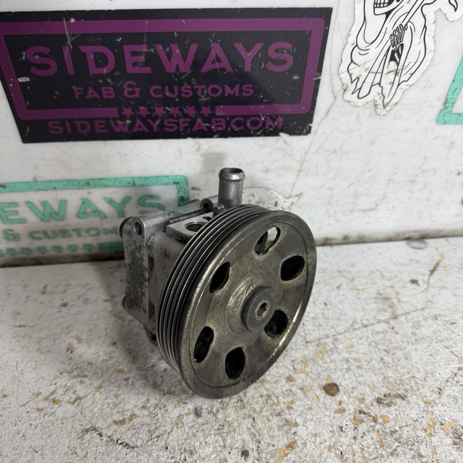 04-08 Maserati Quattroporte Engine Power Steering Pump M139 F136