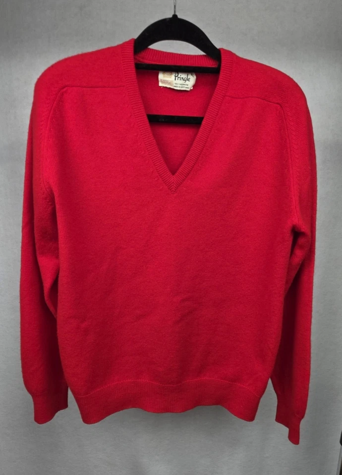 Vtg Pringle of Scotland 100% Cashmere Women's Long Sleeve V-Neck Sweater Red 10 - Image 2 of 4