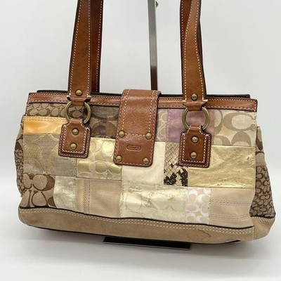 バッグ coach patchwork Denim bag signature y2k Y2K RARE Coach Denim Blue Patchwork Carly Signature Medium