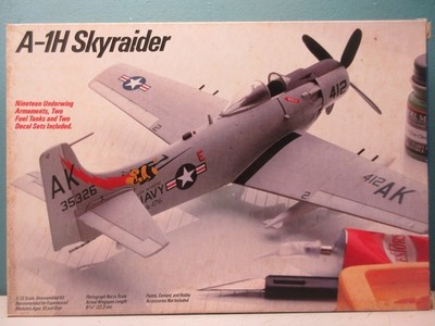 TESTORS FUJIMI 1/72 DOUGLAS A-1H SKYRAIDER #362  vintage