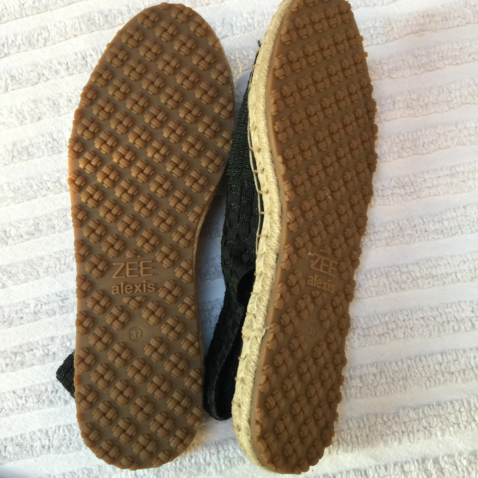 Alpargata Zee Alexis Plana Tejida Negra Metálica Talla US 6,5 EUR 37 Foto 4 de 4