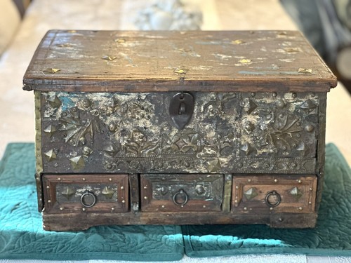 Amazing Antique Handmade Indian Dowry Chest Brass Wooden Trunk 20” - Picture 3 of 17