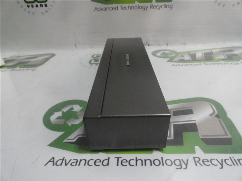 IOGEAR GCS1904 4-Port DisplayPort KVMP Switch New Open Box w/ Cables