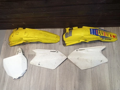 FENDER, REAR (YELLOW) | MODEL K5