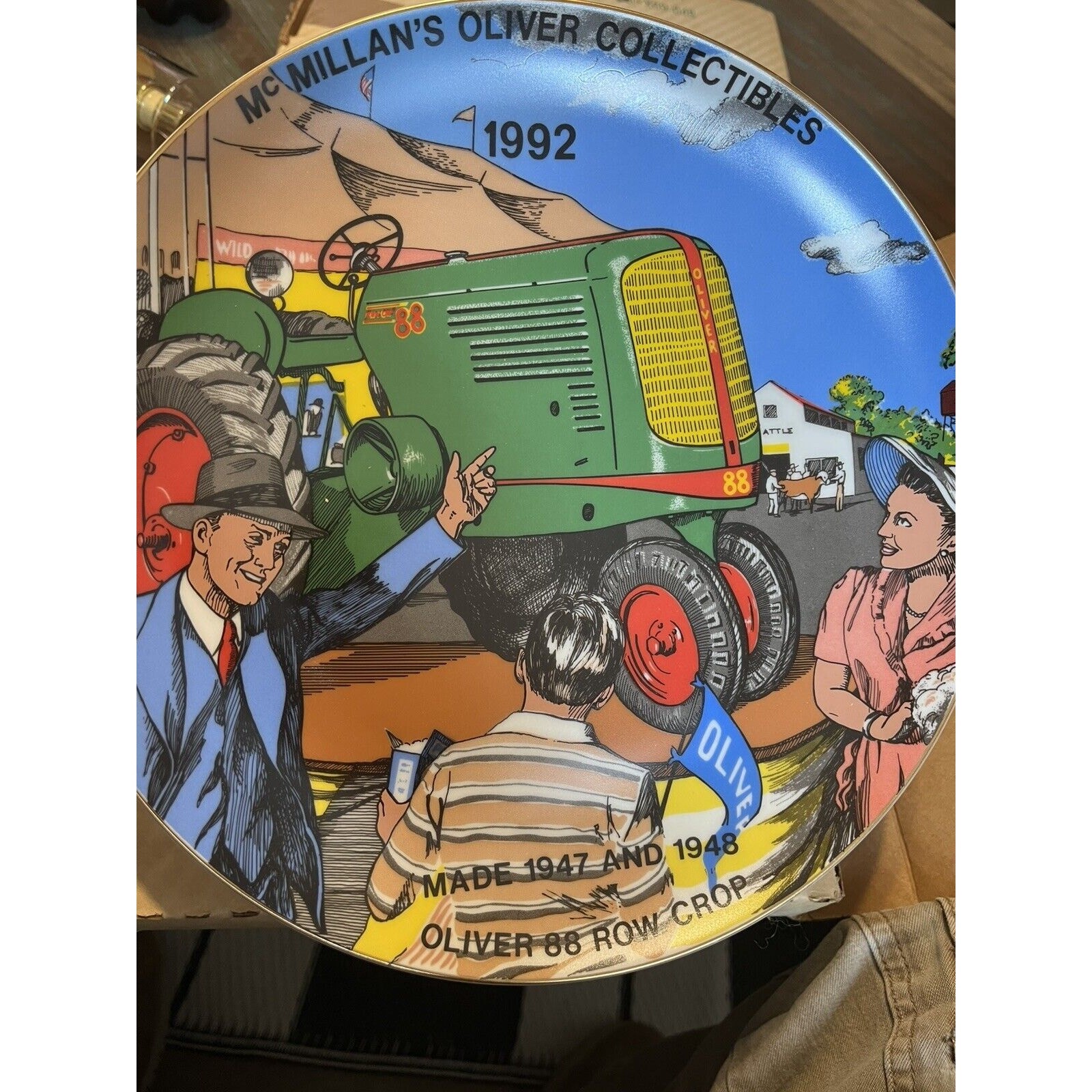 OLIVER TRACTOR COLLECTORS PLATE: 1992 BY MCMILLAN #205 OF 300 Super Rare W/Box