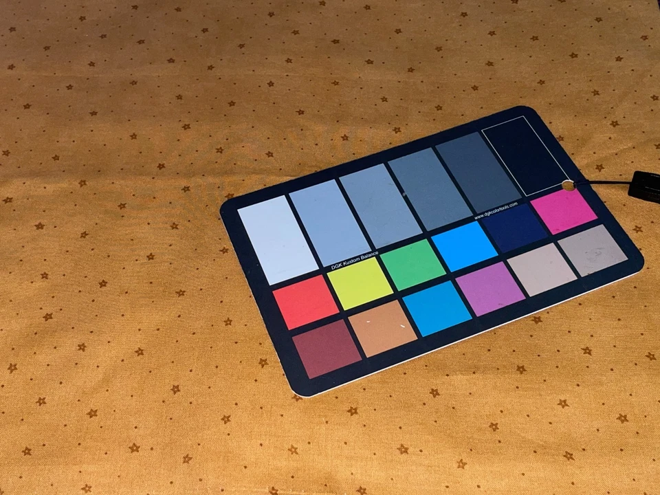 Tela de edredón de algodón 36" X 33" "Cinnamon Stars" de Moda rojo oscuro estrellas y puntos Foto 4 de 4