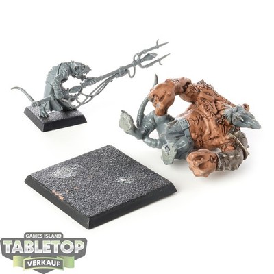 Skaven - Rat Ogre & Packmaster - teilweise bemalt