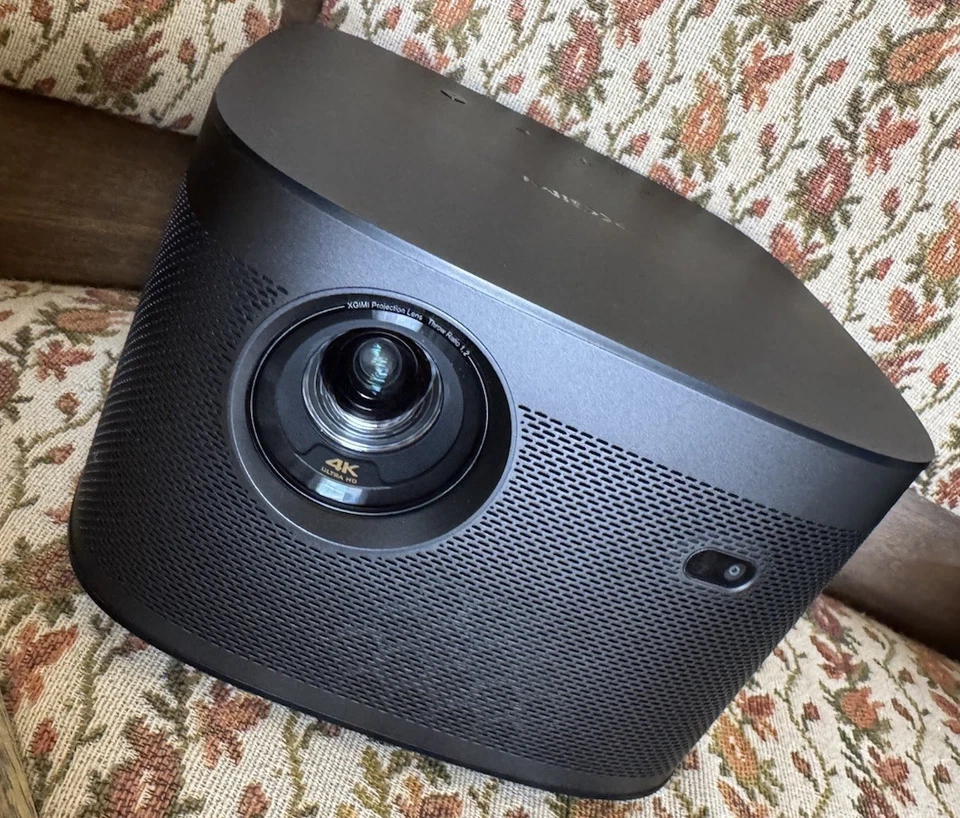 XGIMI Horizon Pro 4K Beamer - Bild 1 von 3