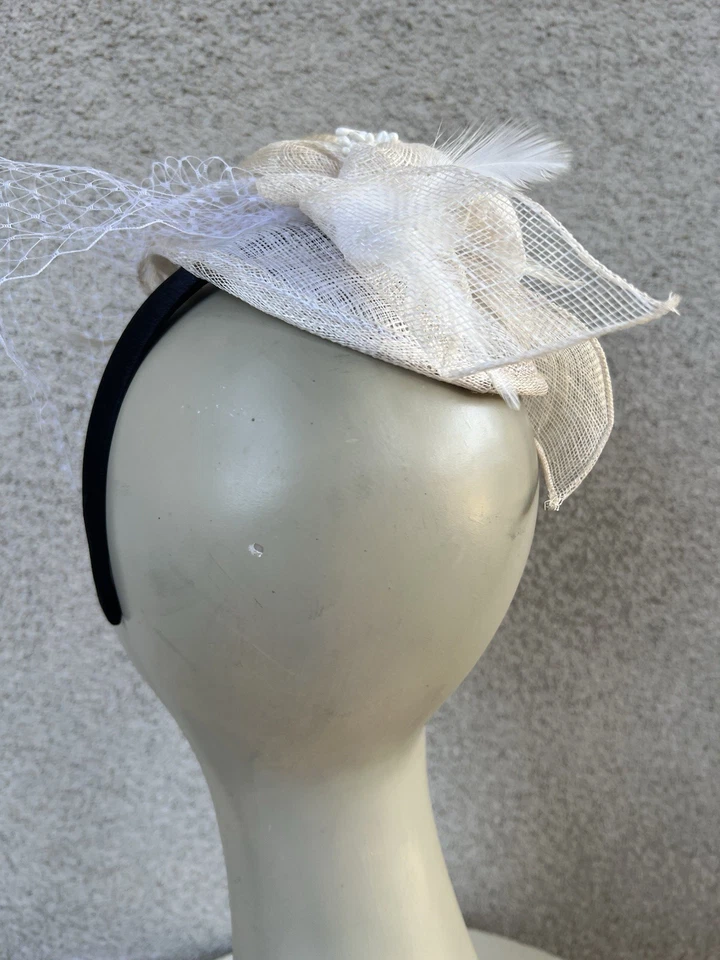 Elegant fascinator hat headband beige straw flower feather Beads OS - Image 4 of 4
