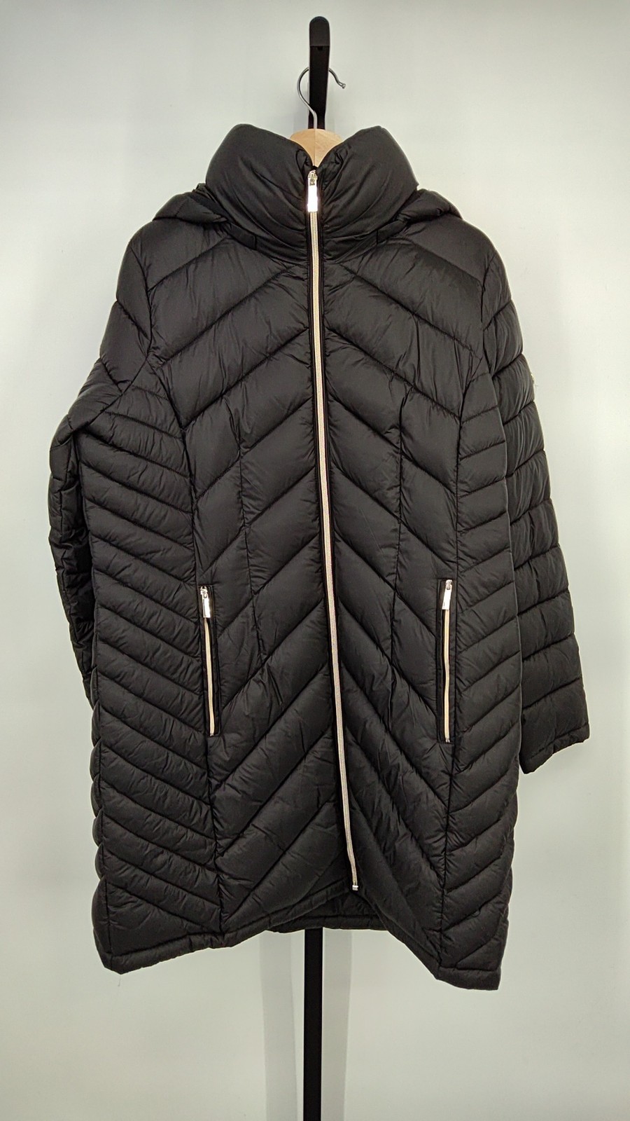 Michael Kors Women Chevron Puffer Coat, Outerwear Black L