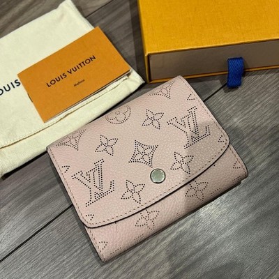 LOUIS VUITTON Mahina Bi-Fold Wallet
