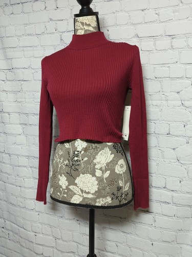 Madden Girl Long Sleeve Cropped Open Back Mock Neck Top Size Medium (a)