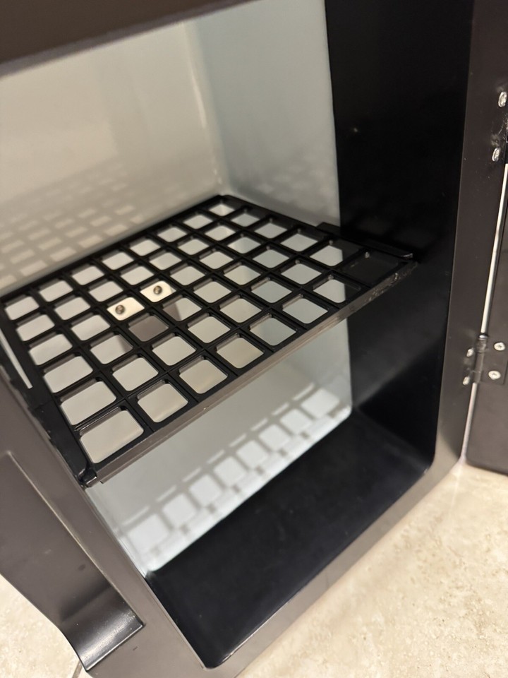 Russell Hobbs RH8CLR8001S 8L Table Top/Mini Fridge Silver